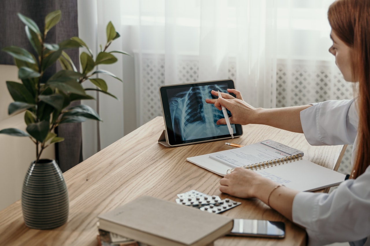 Doctors Manage Stress at Workplace